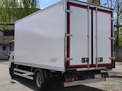 Isuzu NPR75